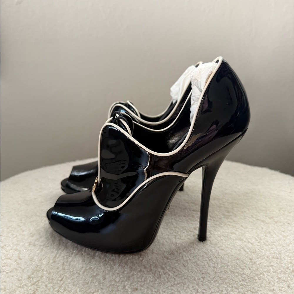 Gucci Black Patent Leather Heels - Picture 5 of 13